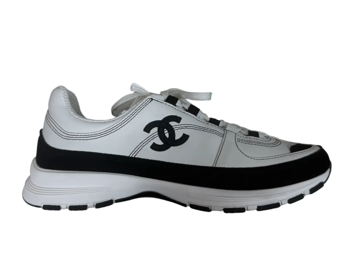 Sneakers Chanel black&white