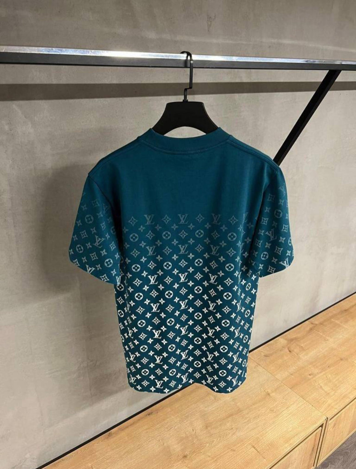 T-shirt lv monogram