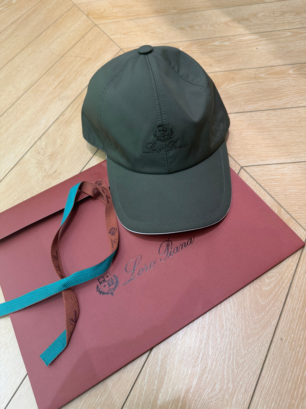 Casquette loro piana full qualité vert kaki