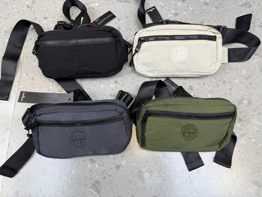 Sacoche banane stone island
