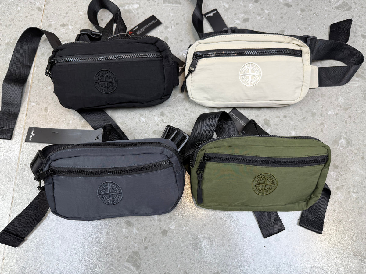 Sacoche banane stone island
