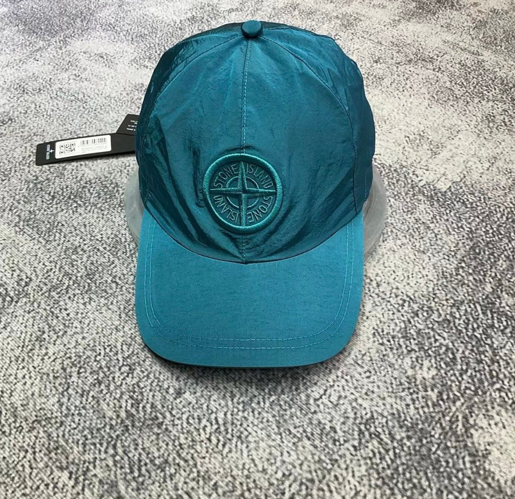Casquette stone island new model