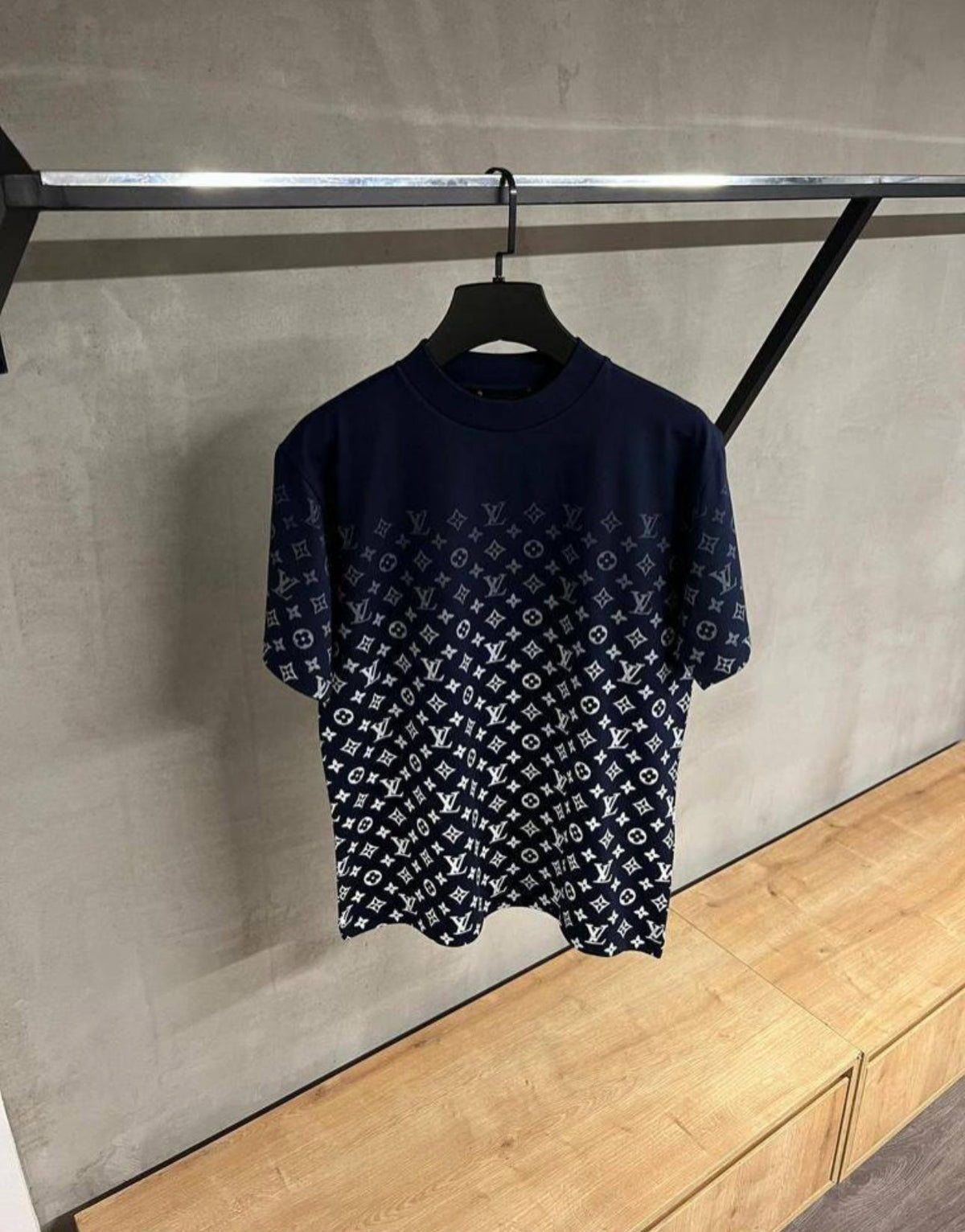 T-shirt lv monogram