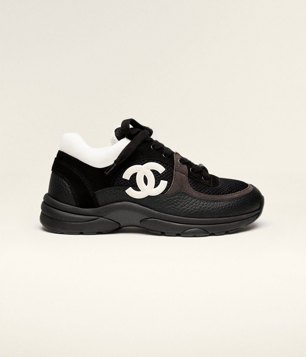 Sneakers Chanel blanc noir marron