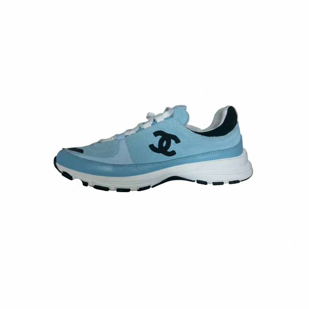 Sneakers Chanel bleu ciel