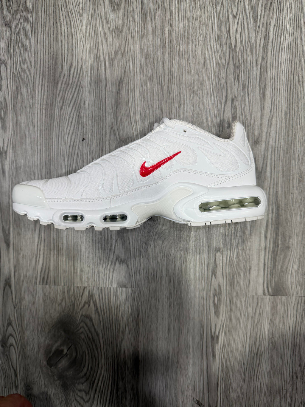 Nike TN x suprême