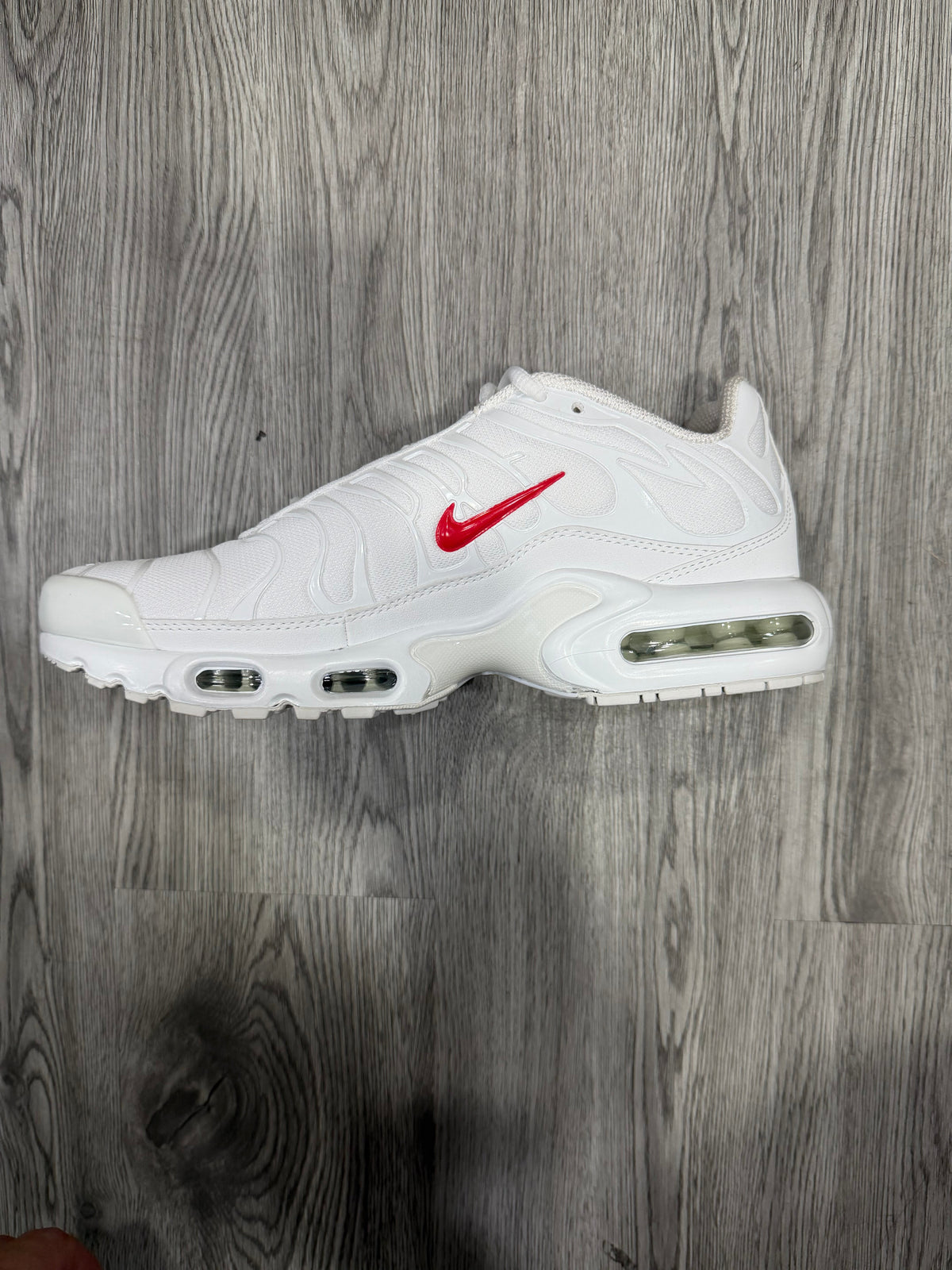Nike TN x suprême