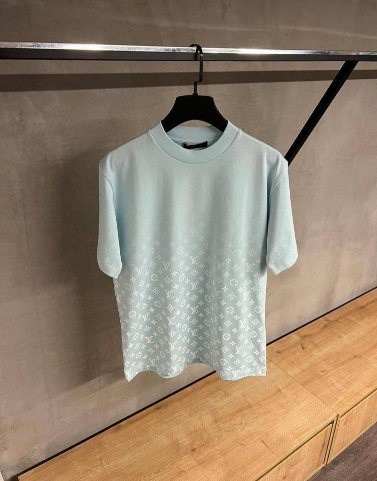 T-shirt lv monogram