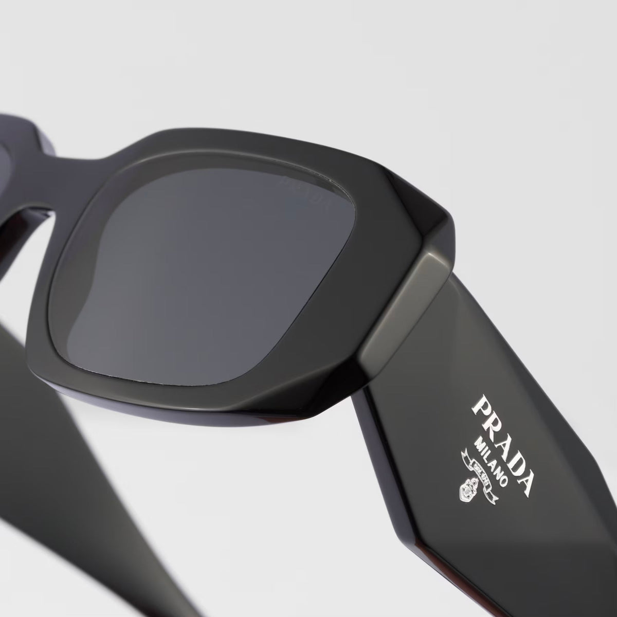 Lunettes de soleil Prada Symbole