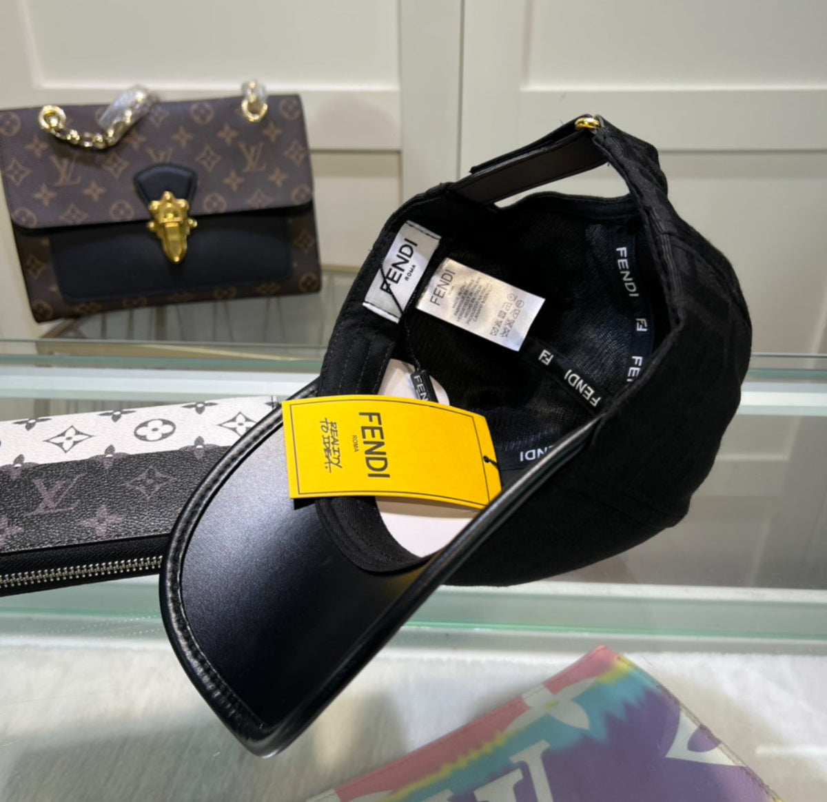 casquette fendi