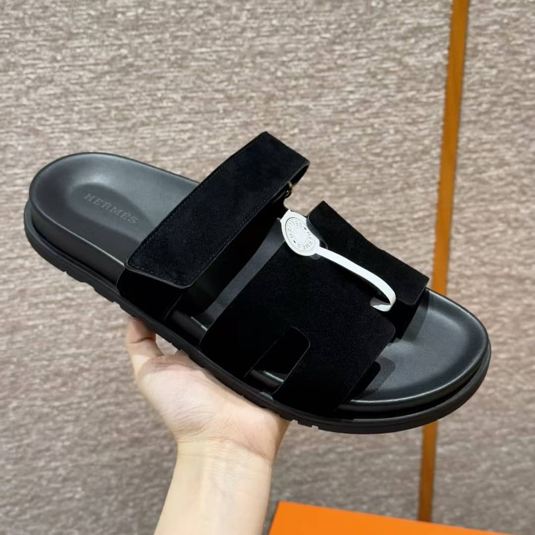 Sandales Chypre Hermès Noir Daim
