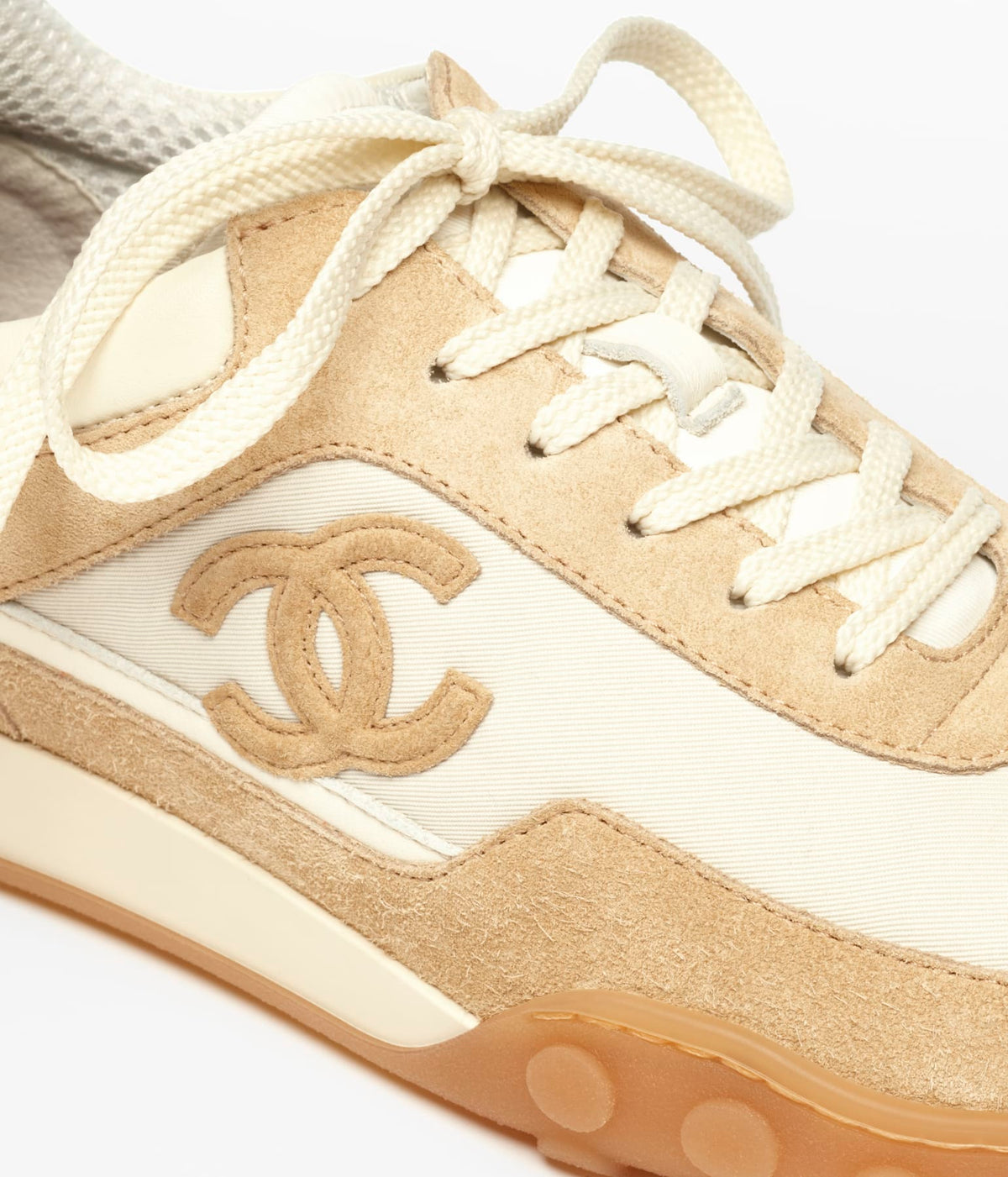 Chanel CC Sneakers Ivoire & Beige — packshot officiel Chanel